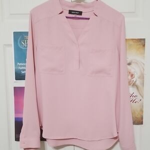 Nine West Soft Medium Pink Notch V-Neck Long Sleeve Blouse. Sz Small